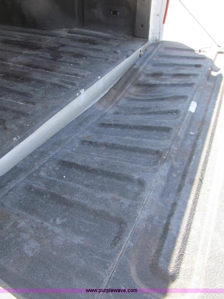 image for item B5111 2006 Ford F150XL crew cab pickup truck