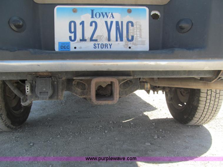 image for item B5111 2006 Ford F150XL crew cab pickup truck