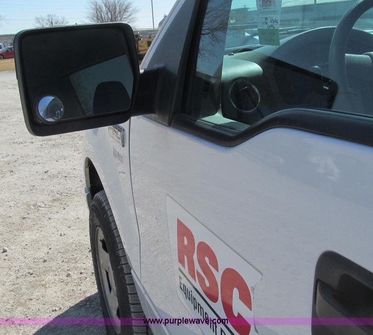 image for item B5111 2006 Ford F150XL crew cab pickup truck