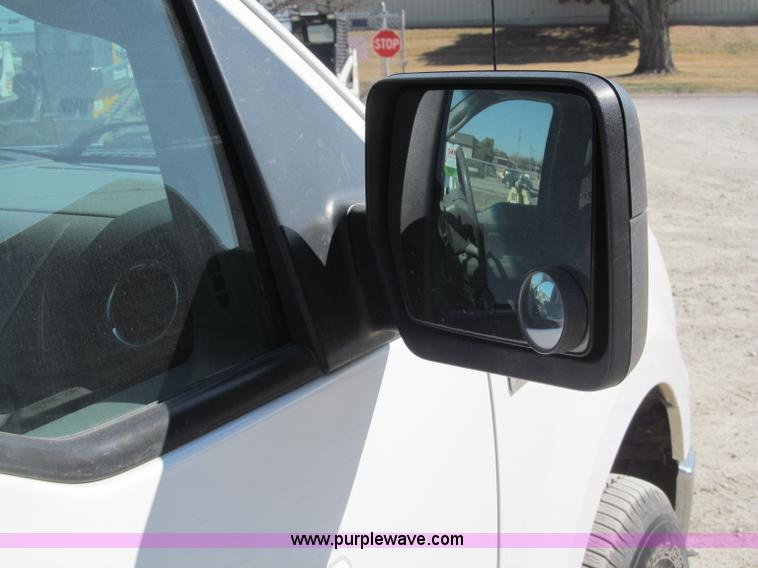 image for item B5111 2006 Ford F150XL crew cab pickup truck