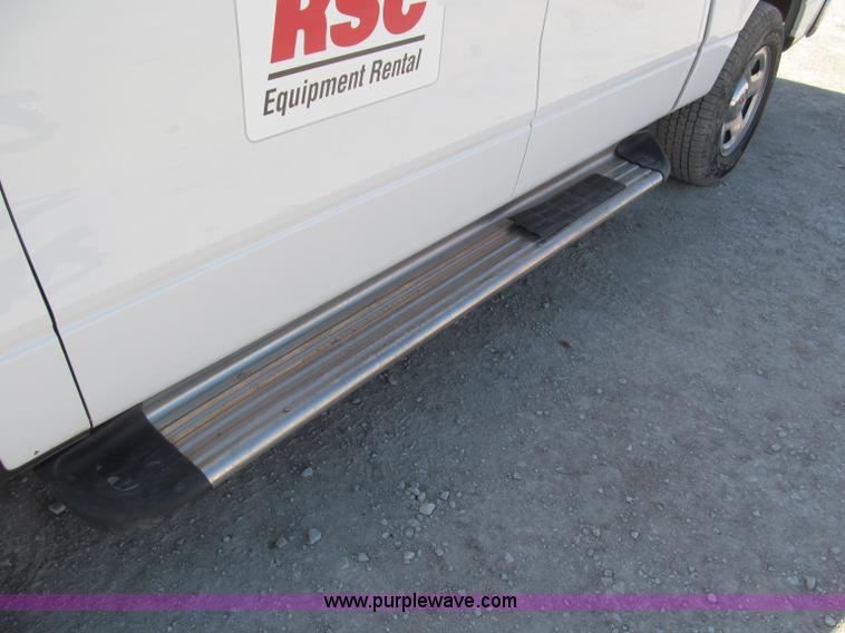 image for item B5111 2006 Ford F150XL crew cab pickup truck