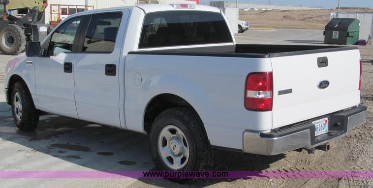 image for item B5112 2006 Ford F150 XLT crew cab pickup truck