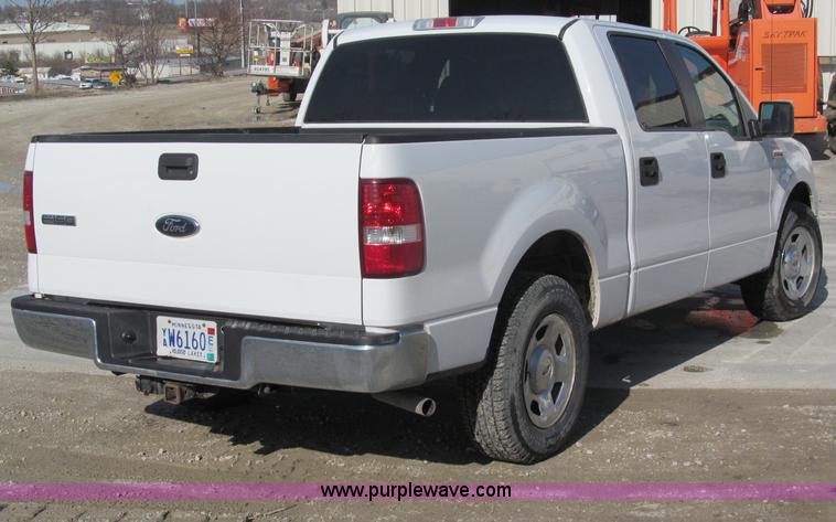 image for item B5112 2006 Ford F150 XLT crew cab pickup truck