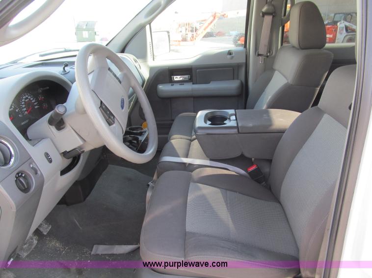 image for item B5112 2006 Ford F150 XLT crew cab pickup truck