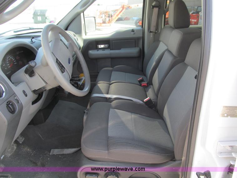 image for item B5112 2006 Ford F150 XLT crew cab pickup truck