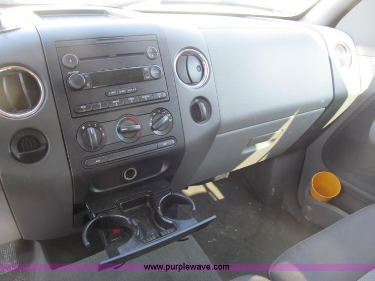 image for item B5112 2006 Ford F150 XLT crew cab pickup truck