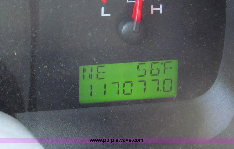 image for item B5112 2006 Ford F150 XLT crew cab pickup truck