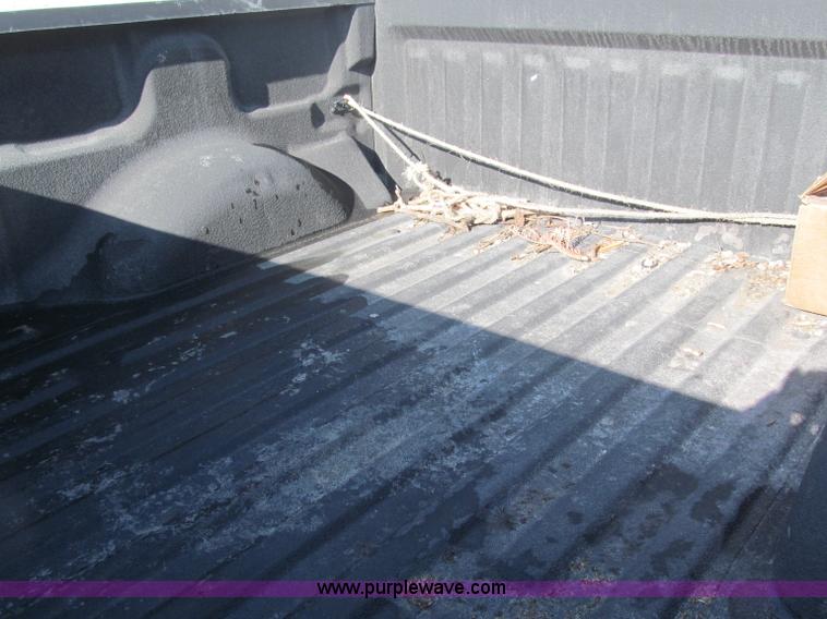 image for item B5112 2006 Ford F150 XLT crew cab pickup truck