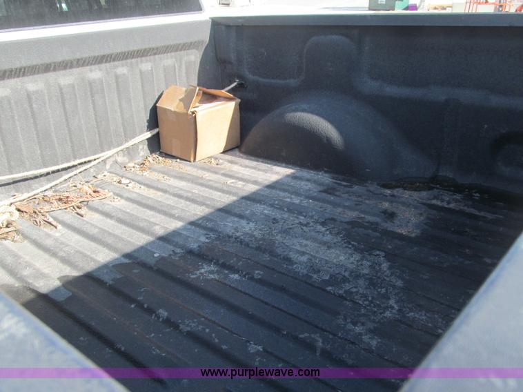 image for item B5112 2006 Ford F150 XLT crew cab pickup truck