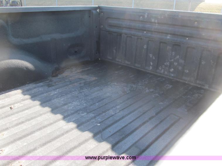 image for item B5112 2006 Ford F150 XLT crew cab pickup truck