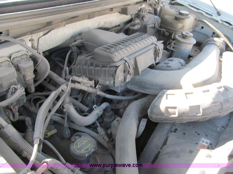 image for item B5112 2006 Ford F150 XLT crew cab pickup truck