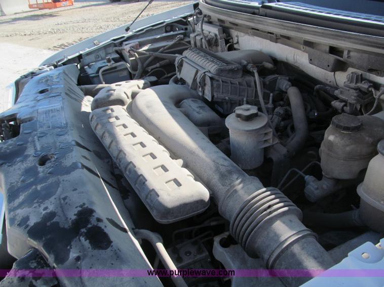 image for item B5112 2006 Ford F150 XLT crew cab pickup truck