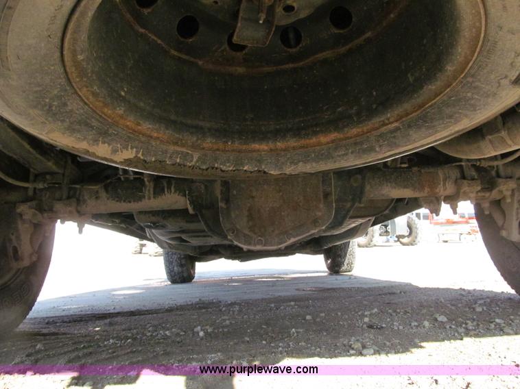 image for item B5112 2006 Ford F150 XLT crew cab pickup truck