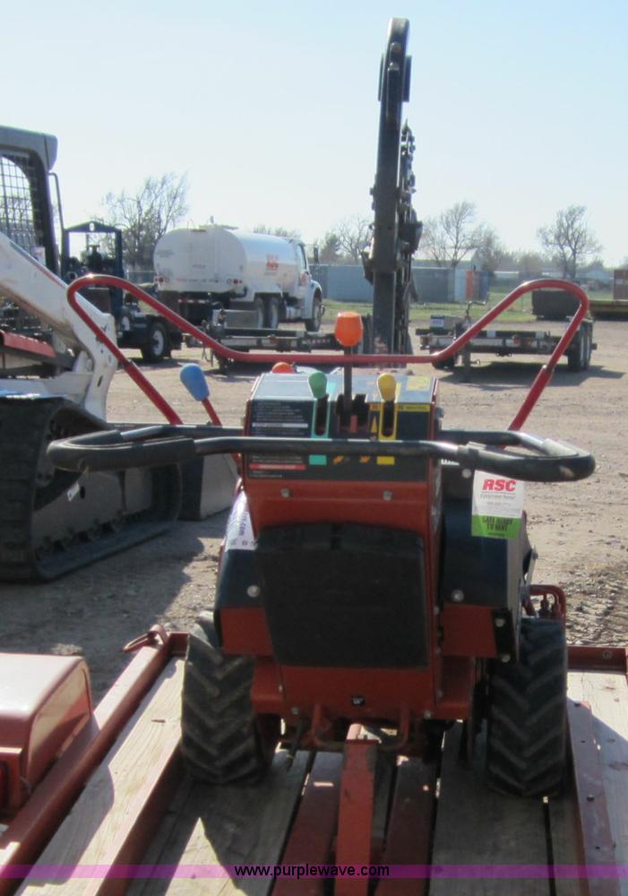 image for item B5773 2007 Ditch Witch 1330H trencher