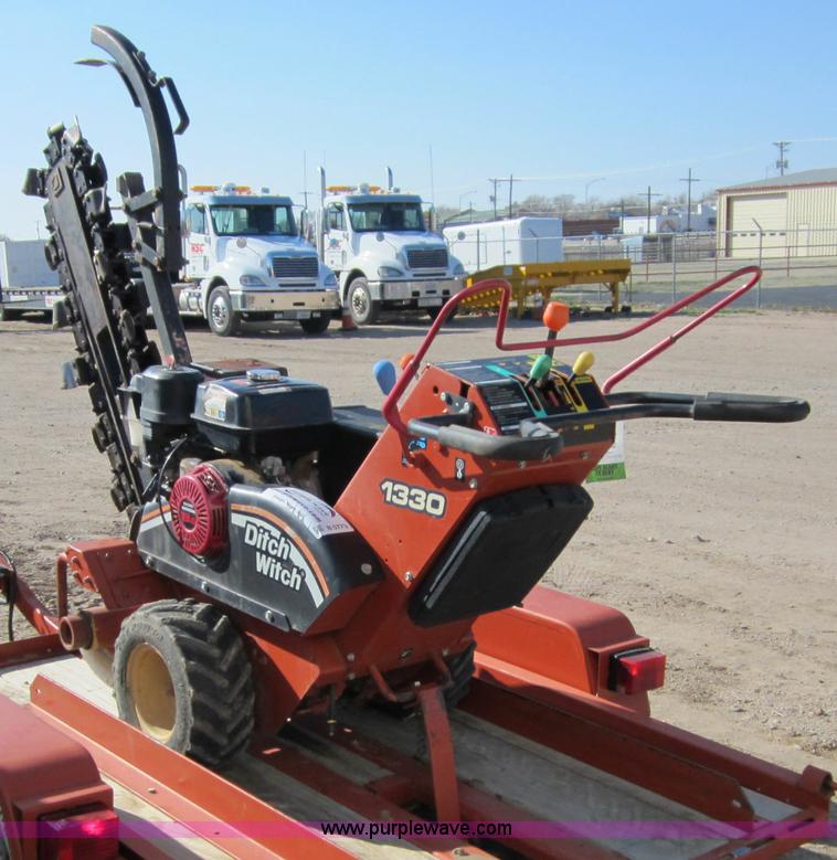 image for item B5773 2007 Ditch Witch 1330H trencher