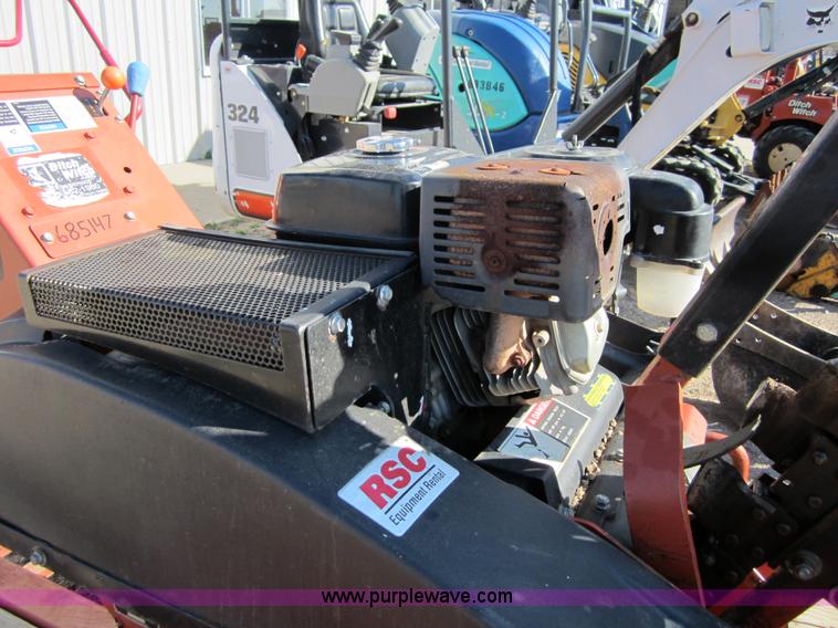 image for item B5773 2007 Ditch Witch 1330H trencher