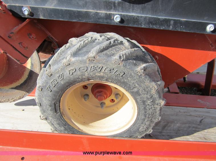image for item B5773 2007 Ditch Witch 1330H trencher