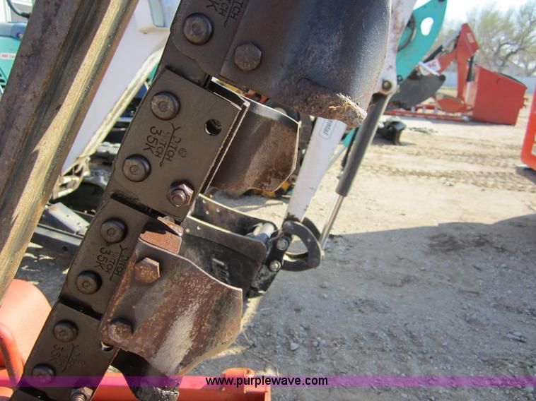 image for item B5773 2007 Ditch Witch 1330H trencher