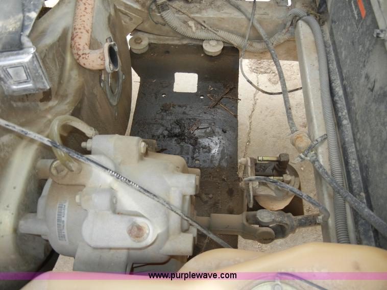 image for item C4352 2007 Club Car XRT1550G IntelliTrak utility vehicle