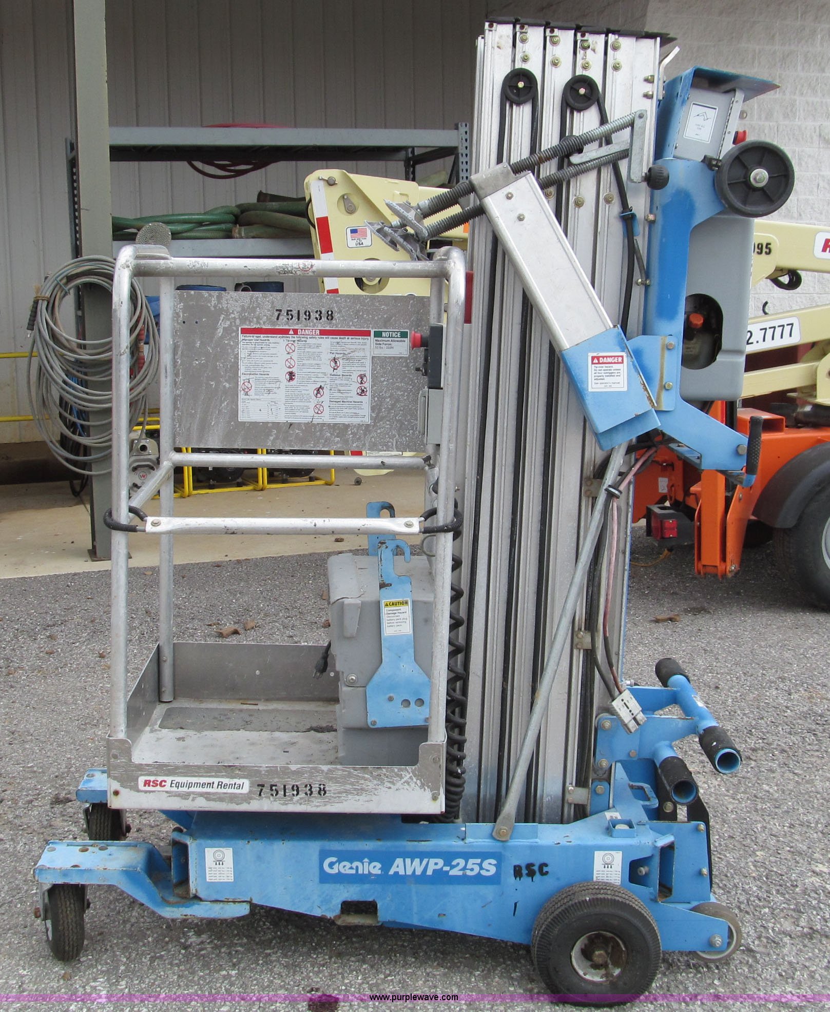 2008 Genie AWP25S personnel lift in Republic, MO Item D3118 sold