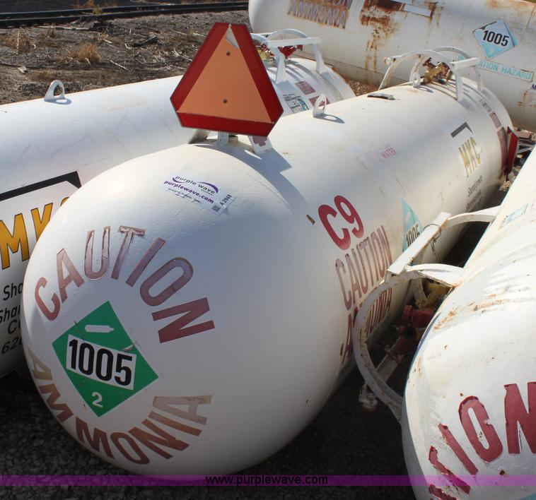 image for item A2948 1,000 gallon anhydrous ammonia tank