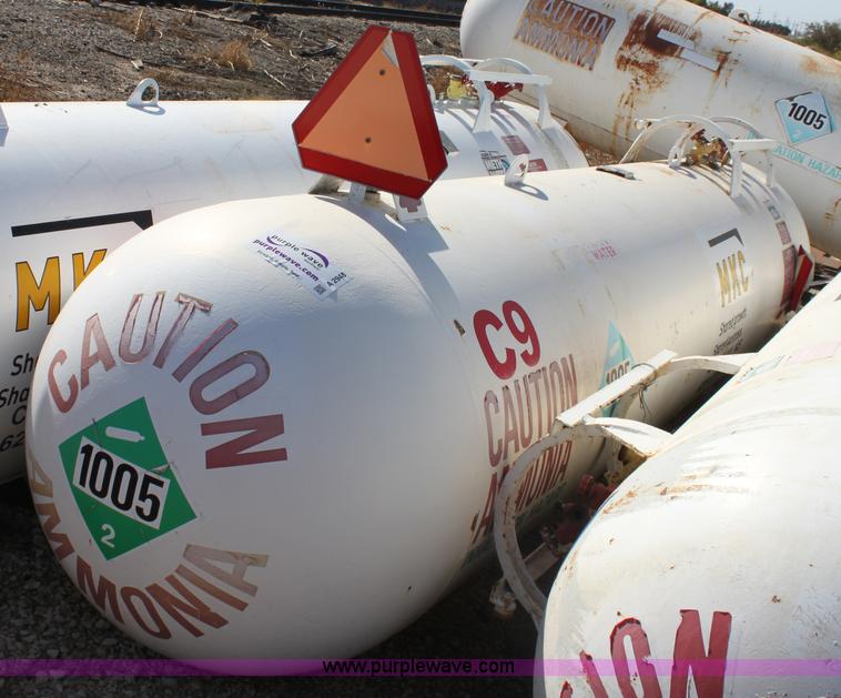 image for item A2948 1,000 gallon anhydrous ammonia tank