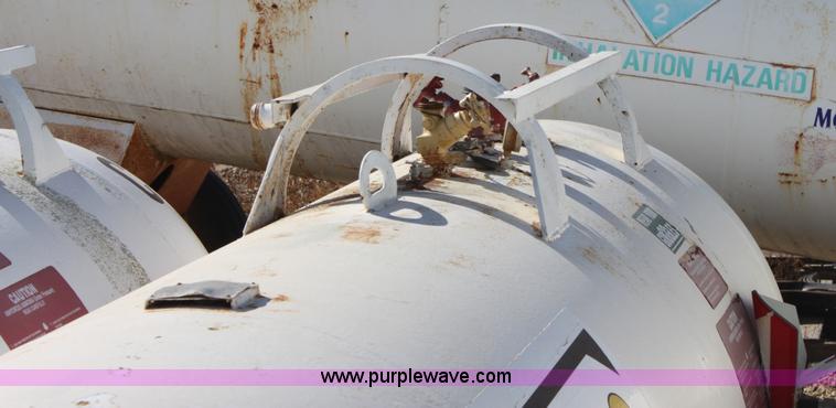 image for item A2948 1,000 gallon anhydrous ammonia tank