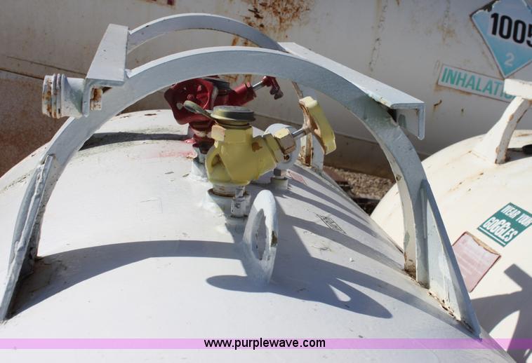 image for item A2949 1,000 gallon anhydrous ammonia tank