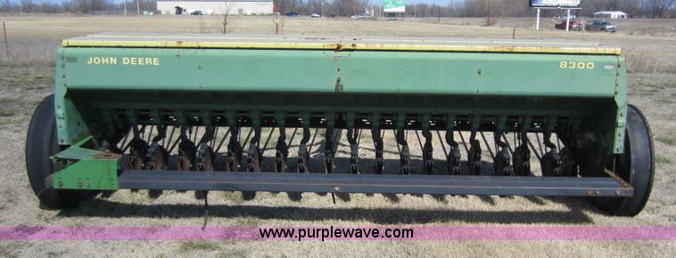 image for item A5590 John Deere 8300 20 row drill