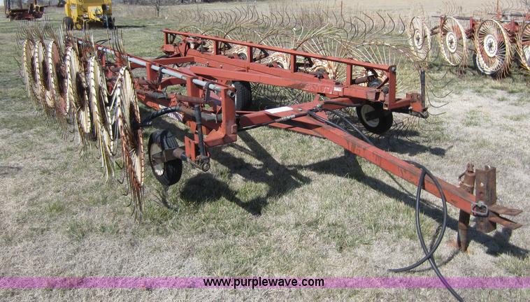 image for item A5592 Hesston 3980 12 wheel rake