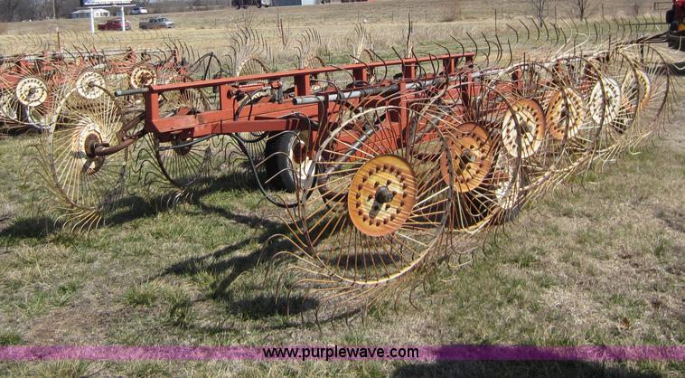 image for item A5592 Hesston 3980 12 wheel rake