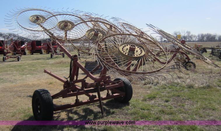 image for item A5593 Vicon 8 wheel hay rake