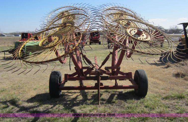 image for item A5593 Vicon 8 wheel hay rake
