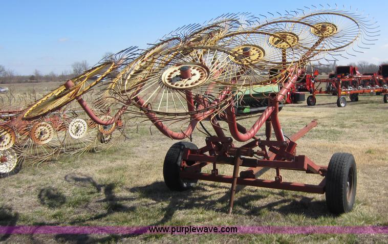 image for item A5593 Vicon 8 wheel hay rake