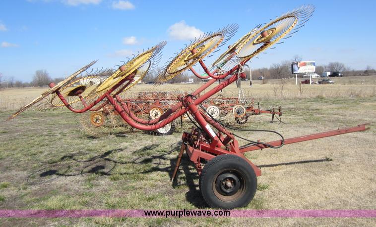 image for item A5593 Vicon 8 wheel hay rake