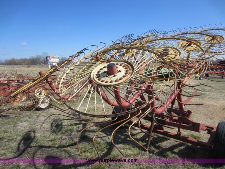 image for item A5593 Vicon 8 wheel hay rake