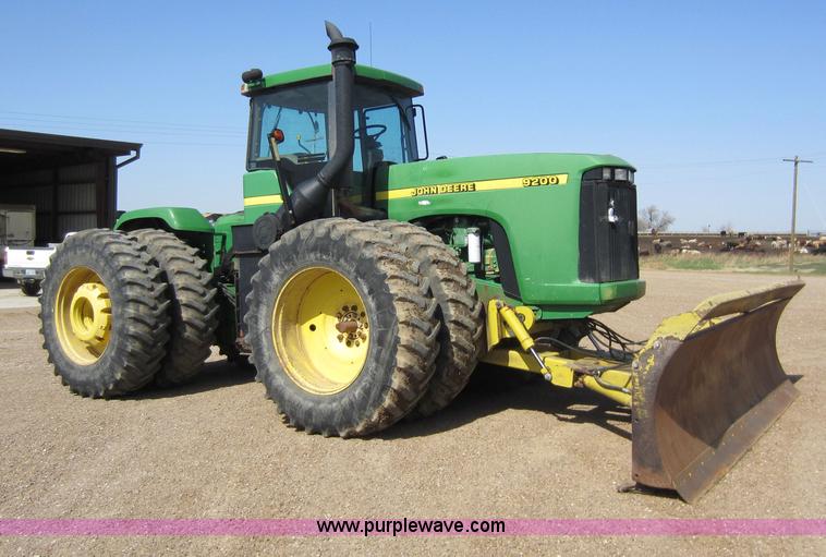 image for item A5596 1998 John Deere 9200 4WD tractor
