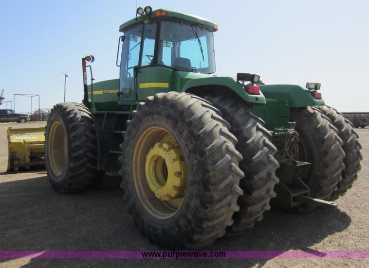 image for item A5596 1998 John Deere 9200 4WD tractor