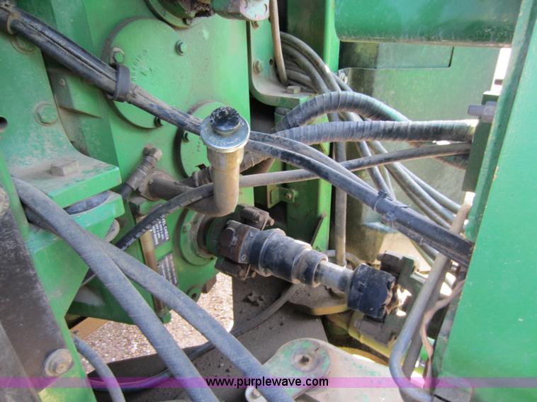 image for item A5596 1998 John Deere 9200 4WD tractor