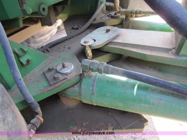 image for item A5596 1998 John Deere 9200 4WD tractor