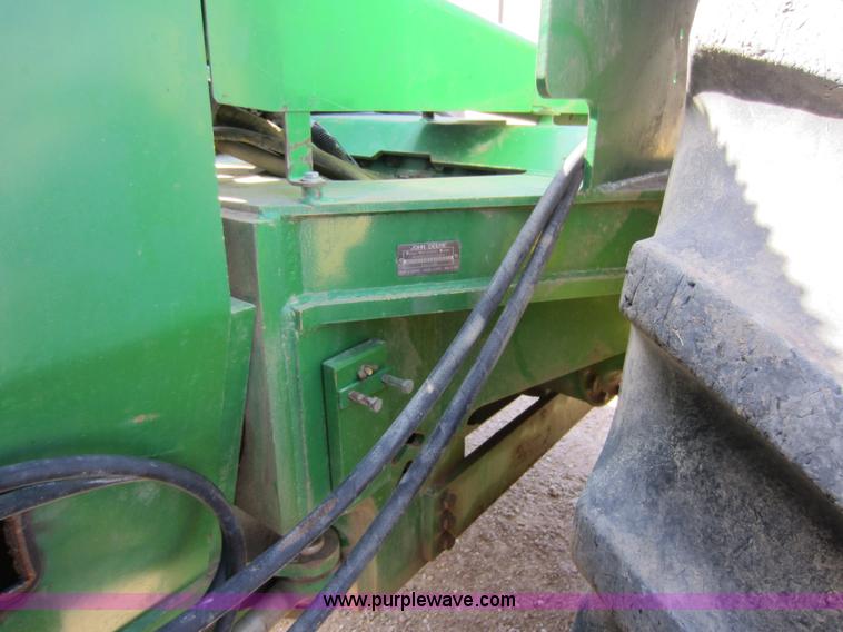 image for item A5596 1998 John Deere 9200 4WD tractor