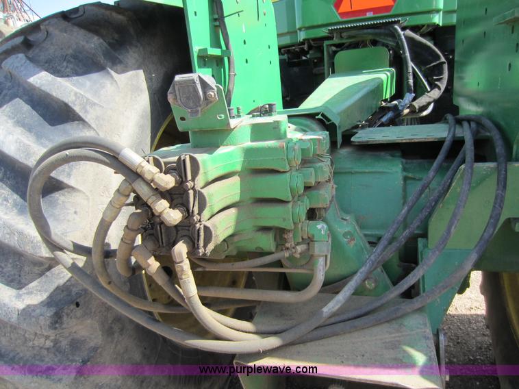 image for item A5596 1998 John Deere 9200 4WD tractor