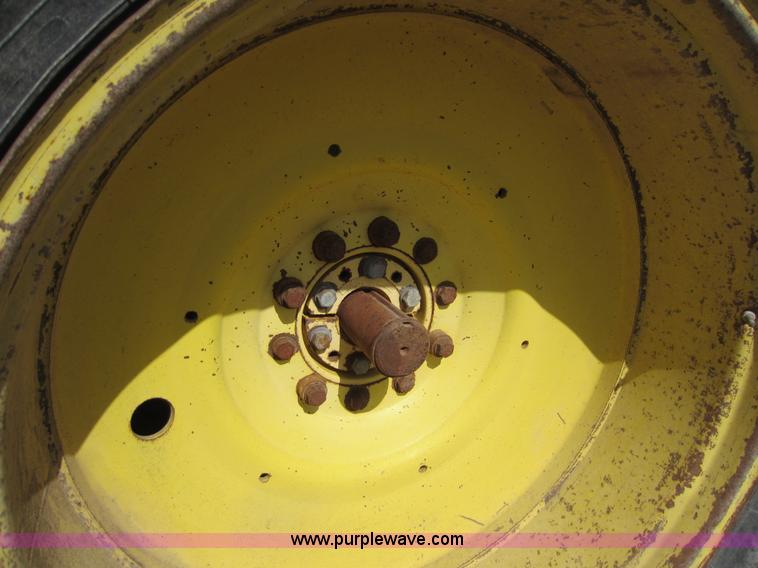 image for item A5596 1998 John Deere 9200 4WD tractor