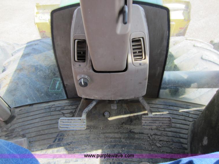 image for item A5596 1998 John Deere 9200 4WD tractor