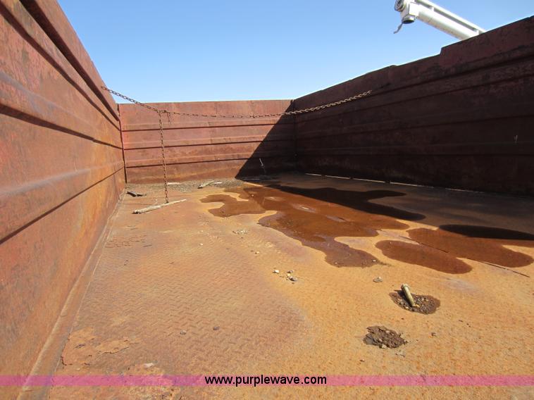 image for item A5597 1976 Ford F600 dump truck