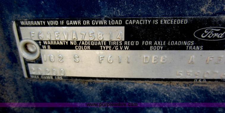 image for item A5597 1976 Ford F600 dump truck