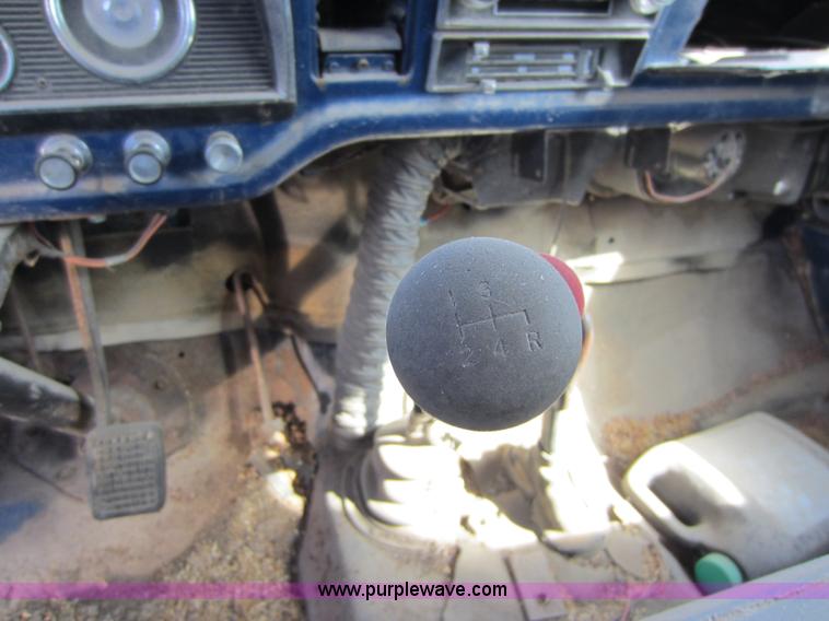 image for item A5597 1976 Ford F600 dump truck