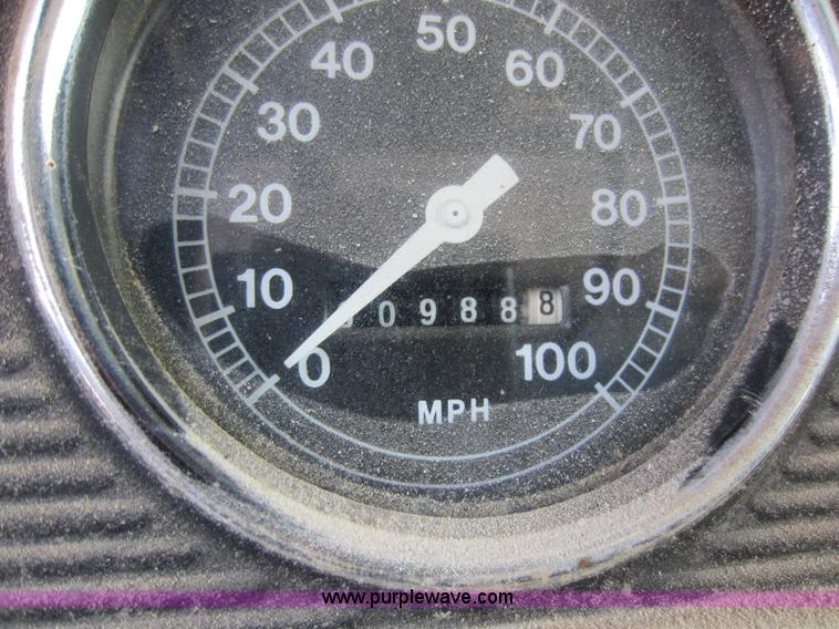 image for item A5597 1976 Ford F600 dump truck