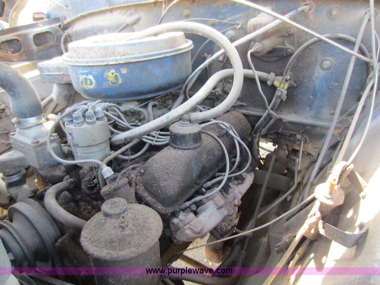 image for item A5597 1976 Ford F600 dump truck