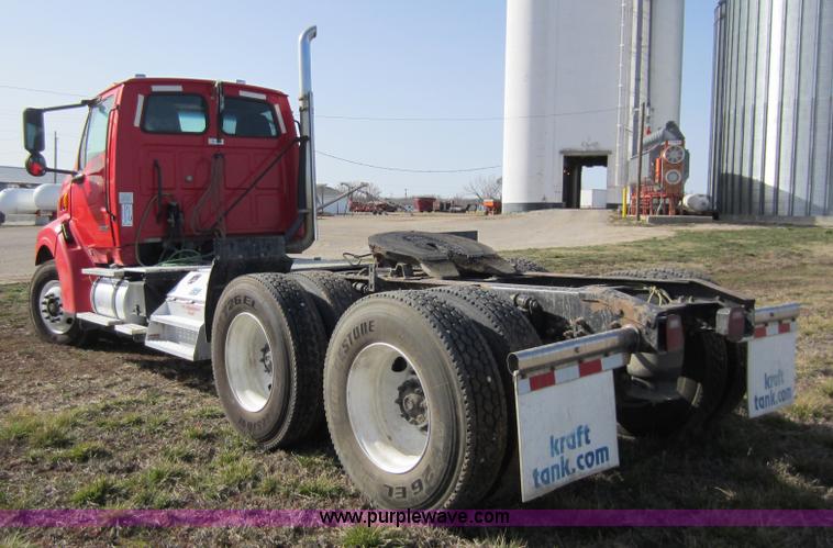 image for item A5601 2000 Sterling A9500 semi